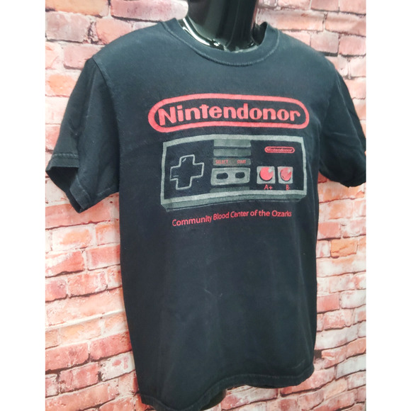 Nintendo Shirt Men's Black NES Controller Retro Video Games Outdoor Pullover Tee - Picture 4 of 5